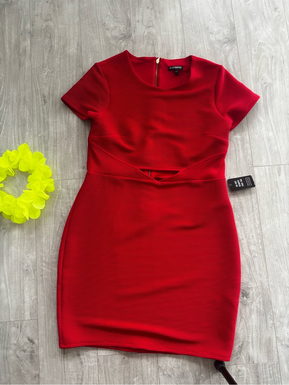 Express Red Short Sleeve Cutout Bodycon Mini Dress MD